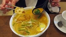 Our favorite Malaysian Food in Kuala Lumpur, Malaysia eating Peranakan cuisine (Nyonya Laksa 叻沙 喇沙)