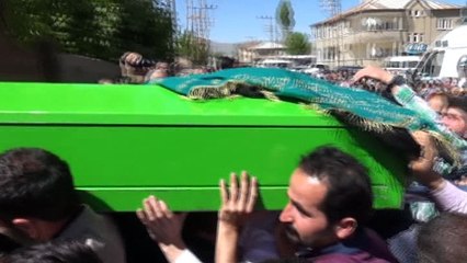 Silahlı saldırıya uğrayan güvenlik korucusu şehit oldu