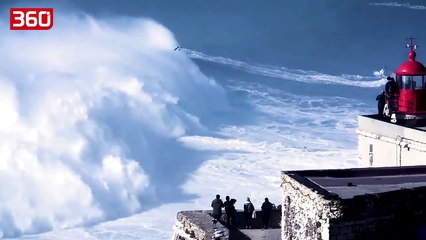 Sërf në dallgët 24 metra të lartë, thyhet rekordi botëror i sërfit (360video)