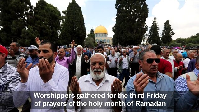 Worshippers pray at Al-Aqsa on third Friday of Ramadan