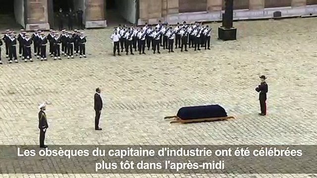 Obsèques de Serge Dassault: honneurs militaires aux Invalides