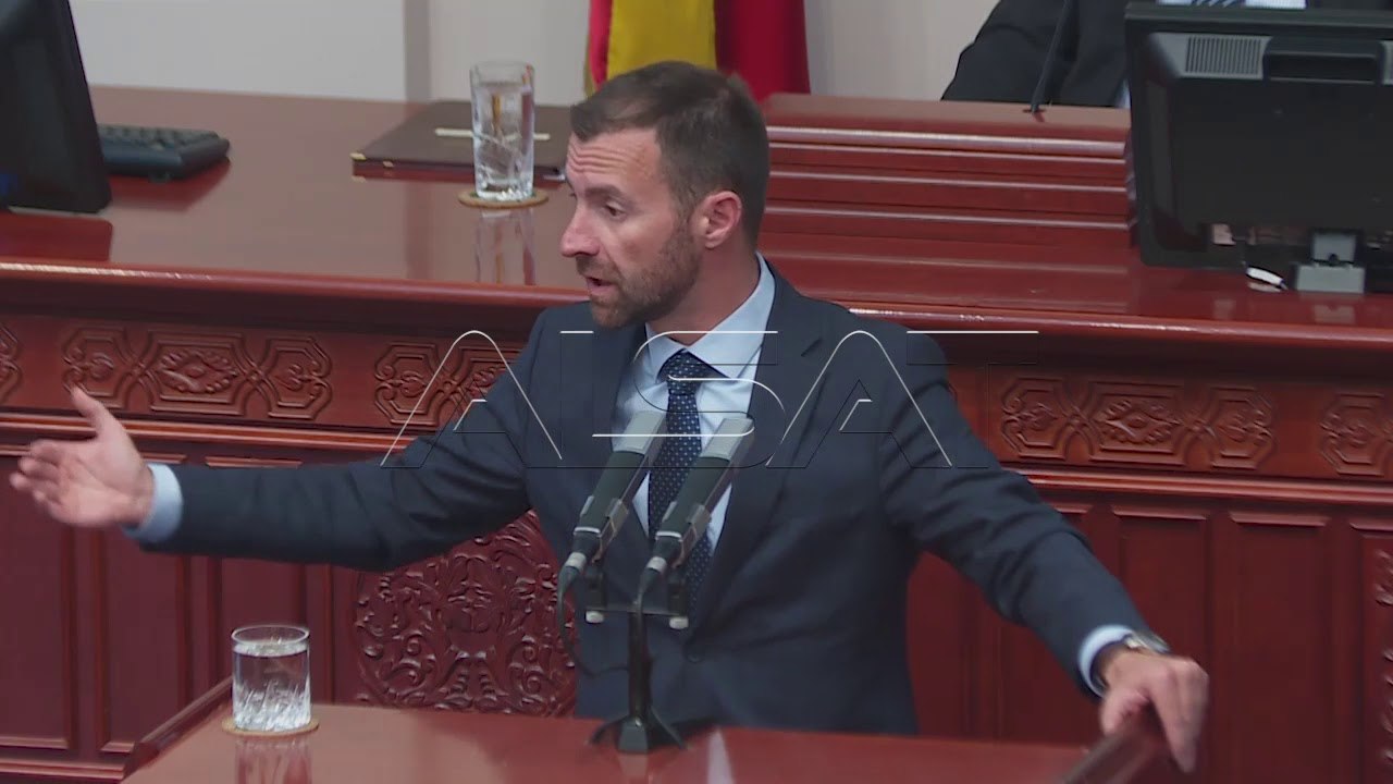 Собранието сè уште расправа за реконструкцијата...