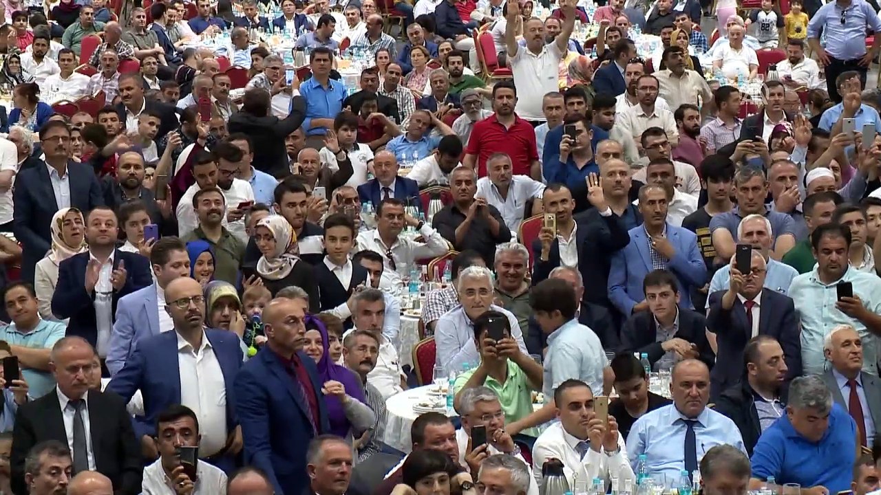 Cumhurbaşkanı Erdoğan: ' Yolculardan tahsil ettiğiniz KDV dahil hasılatınızın yüzde bir buçuğunu KDV olarak maliyeye ödeyeceksiniz' - İSTANBUL