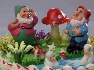 Kue Ulang Tahun Dua Kurcaci