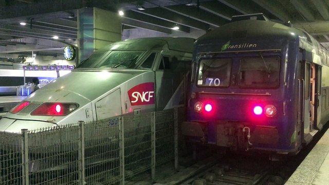 TGV 24000 ( TGV Atlantique ) et VB 2N ( Voiture de Banlieue à 2 Niveaux ) - LGV Atlantique et ligne N - Paris Montparnasse