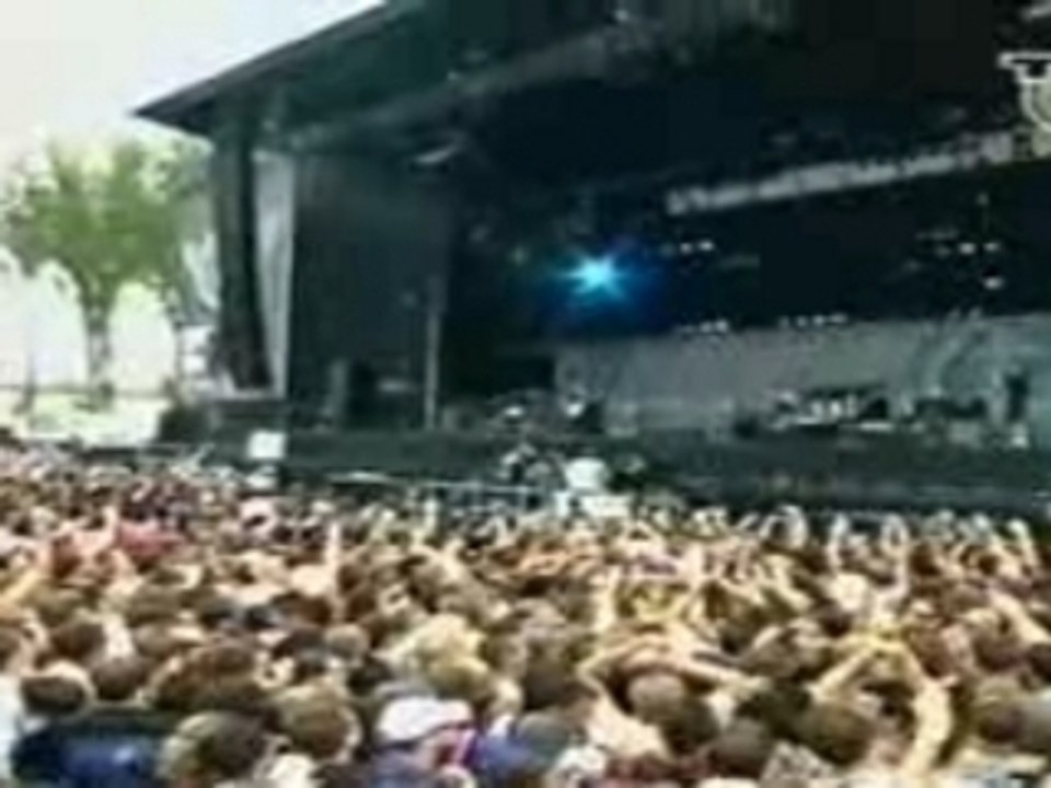 Muse - New Born (Live)