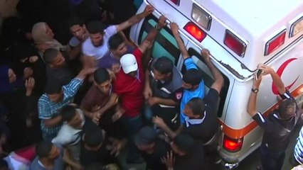 팔레스타인 의료진, 이스라엘군 총격에 사망 / YTN