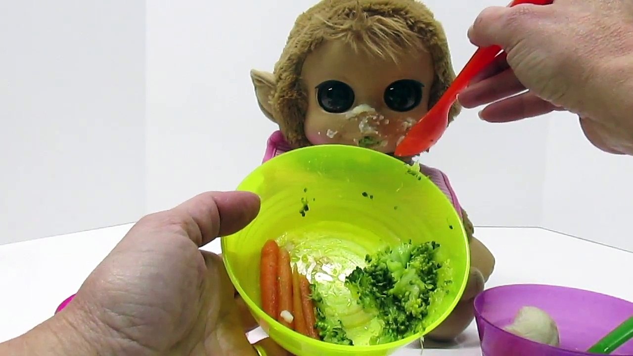 BABY CHIMP Animal Babies Nursery Feeding Time Baby Doll Eats Bananas, Broccoli
