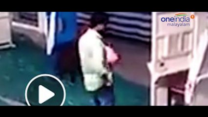 പിഞ്ചുകുഞ്ഞിനെ പള്ളിയില്‍ ഉപേക്ഷിച്ചു, അച്ഛൻ പിടിയിൽ | Oneindia Malayalam