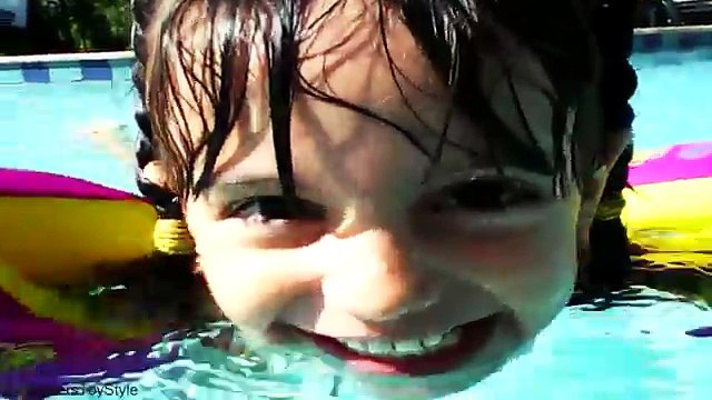 DIVING FOR SHOPKINS - Food Fair Candy Jars - Underwater Shopkins Hunt in the Pool