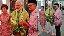 PM Modi visits Singapore's Chulia Mosque | Watch Video | OneIndia News