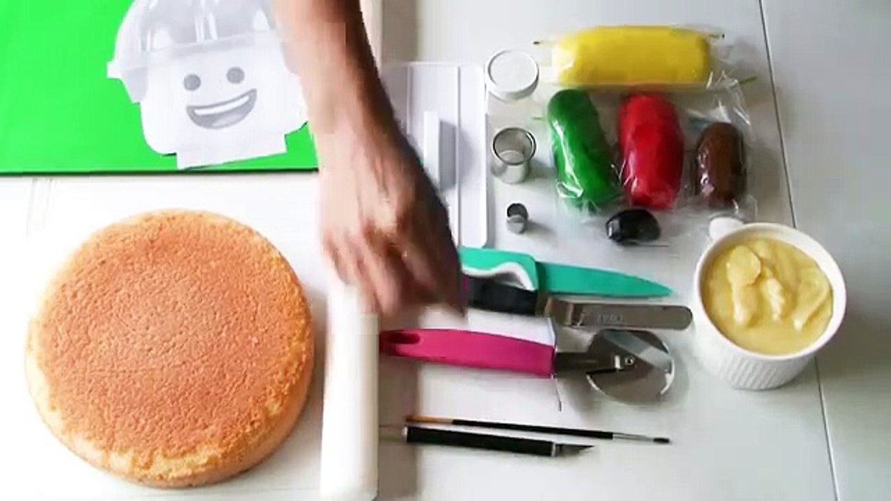 Lego Movie Cake - Emmet (How to make)