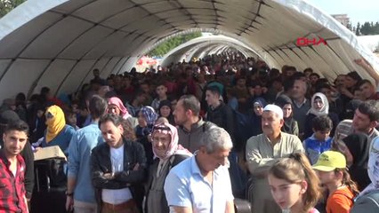 Kilis Suriye'ye Bayram İçin Gidenlerin Sayısı 25 Bini Buldu