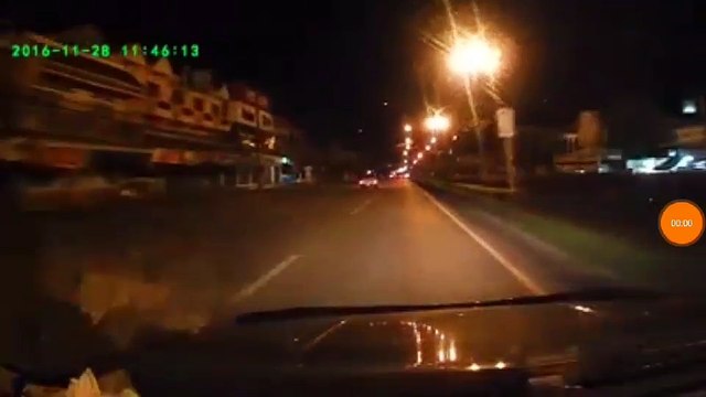 คลิปลูกไฟตกจากฟ้าที่เชียงราย 1