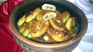 Картофельные зразы с грибами. Пирожки с грибами (potato cakes)