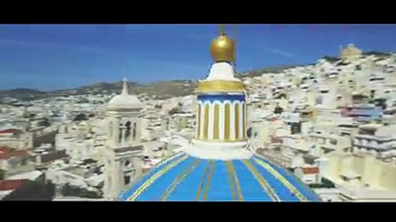 On the island of Syros – as everywhere in Greece – Easter is the most anticipated and celebrated event of the year. This will show you exactly why! | Ζήσε και φ