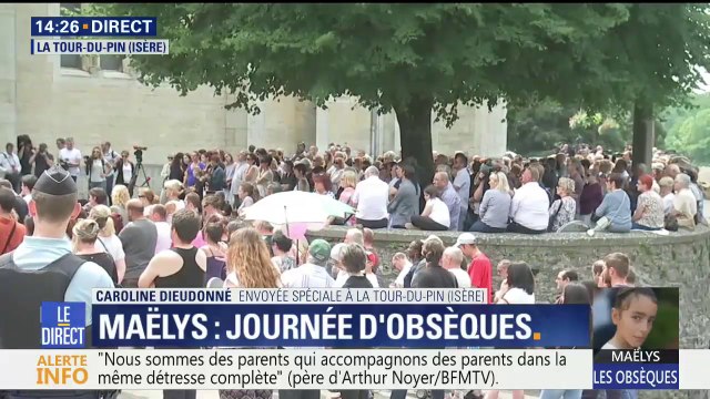 Une foule immense s’est massée devant l’église de La Tour-du-Pin pour les funérailles de Maëlys