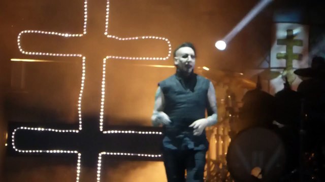 Marilyn Manson- Angel With the Scabbed Wings [Live Camden, NJ 8/2/2015]