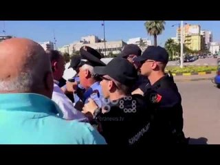 Ora News - Elbasan, Rama në panairin e Punës, PD: Mirësevjen o Pasha i drogës