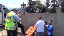 Bursa Motosiklet Kazasında İstinat Duvarında Asılı Kalan Genç Böyle Kurtarıldı