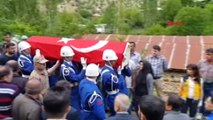 Adana Kazada Yaşamını Yitiren Uzman Çavuş, Toprağa Verildi