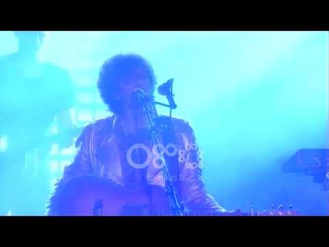 Ora News - Vietato morire - Ermal Meta ndez skenën në Sheshin Skënderbej