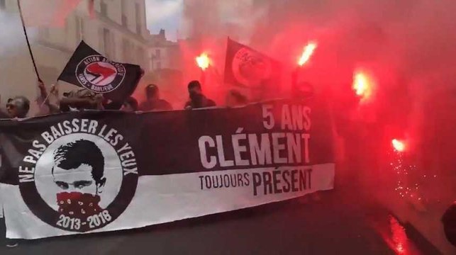 Les images de la manifestation en hommage à Clément Méric et contre la loi asile et immigration
