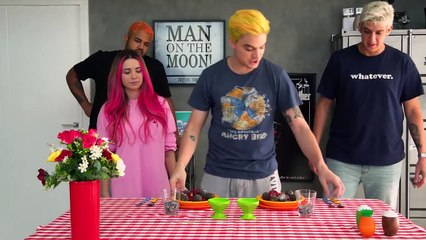 PUXANDO A TOALHA SEM DEIXAR NADA CAIR!