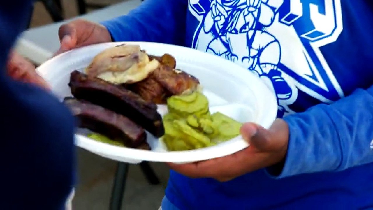 Undercover Boss (US) - S9E4 - Celebrity Undercover Boss Deion