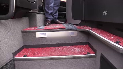 Yamaçtan düşen taşın isabet ettiği otobüsün görevlisi yaralandı - TUNCELİ