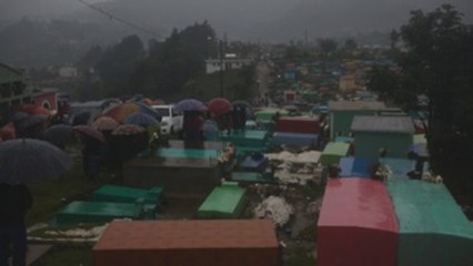 Guatemala da último adiós a inmigrante muerta y exige justicia a EE.UU.