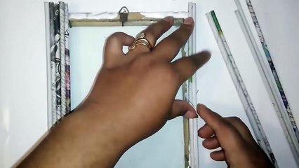 how to make a paper photo frame