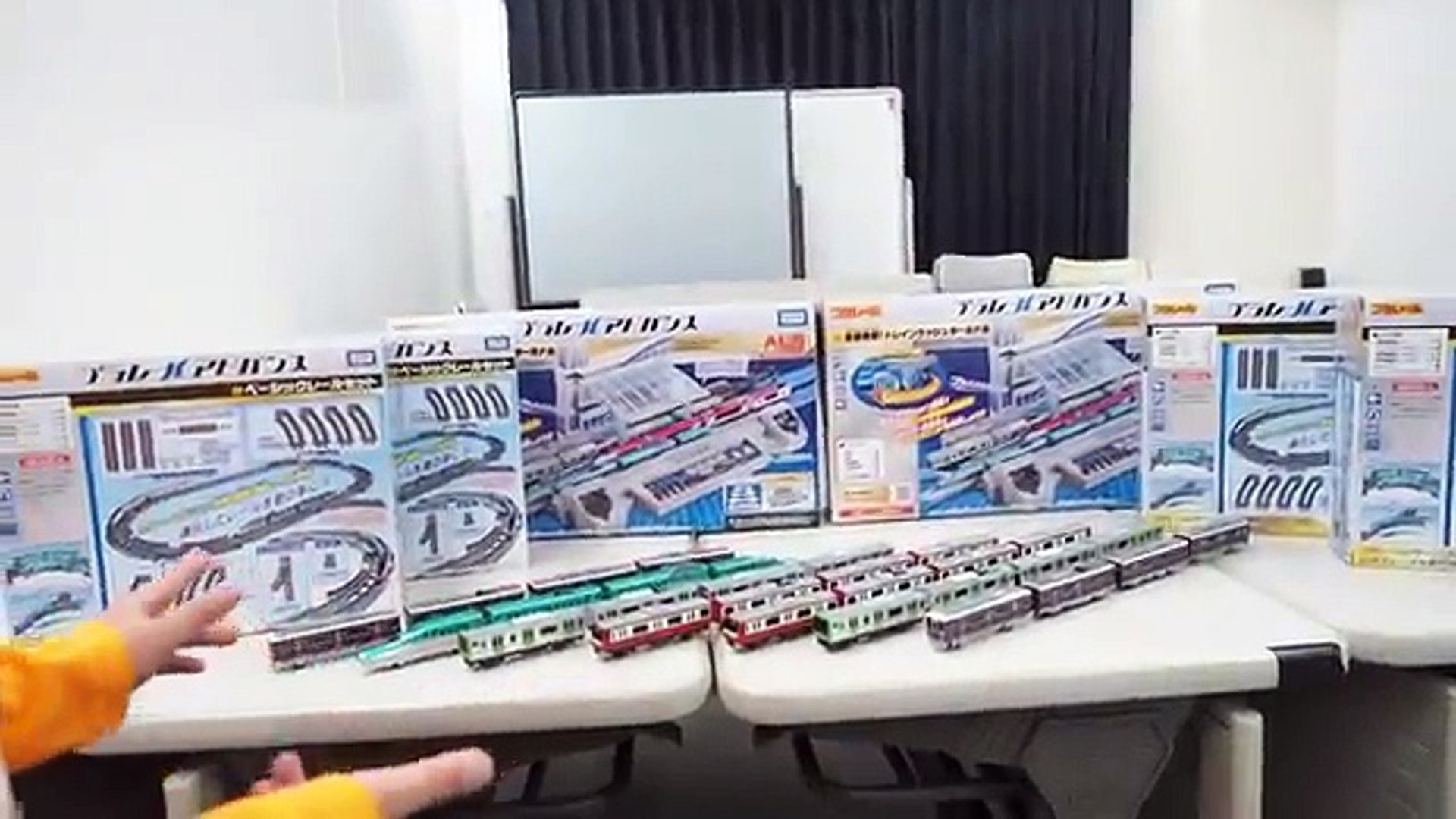 鉄おも 編集部でプラレールアドバンスのレイアウトを作りました がっちゃん Dailymotion Video