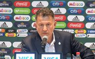 Juan Carlos Osorio en conferencia de prensa
