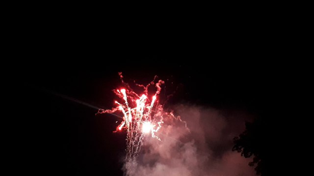 Feu artifice des fêtes de la Bague à Semur 1
