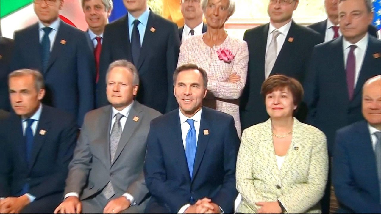 US tariffs: France warns against trade war with allies