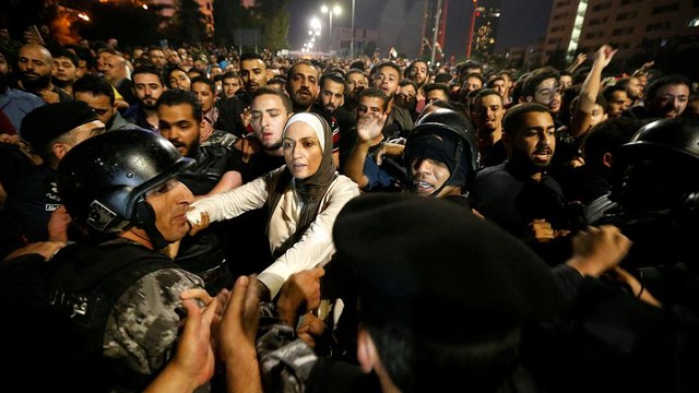 Nuevas protestas contra la política de austeridad en Jordania