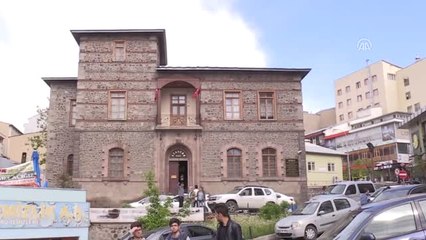 Cumhuriyetin Temellerinin Atıldığı Tarihi Yapıya Yoğun İlgi - Erzurum