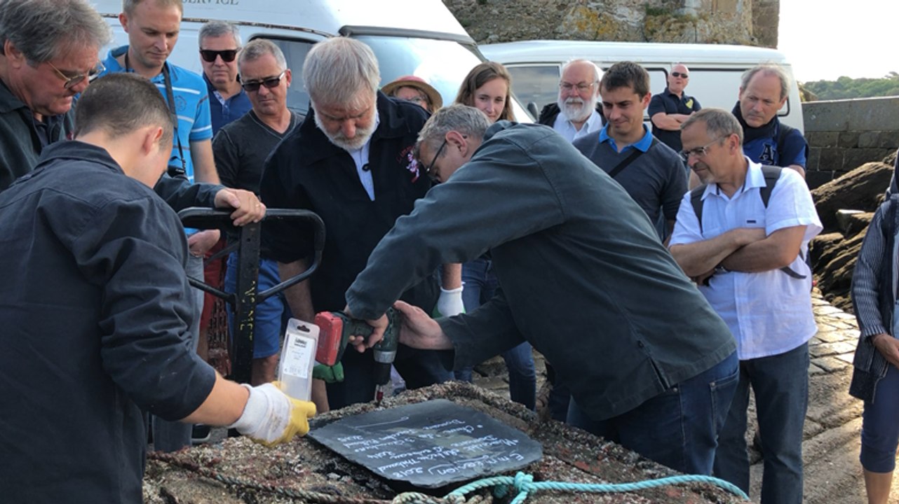 Un an plus tard, 600 bouteilles refont surface