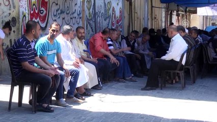 Gazzeliler Bir Şehidi Daha Son Yolculuğuna Uğurladı