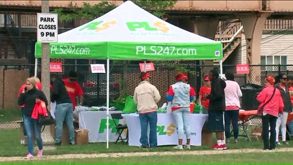 Hadiya Pendleton Honored at Chicago Peace Rally During #WearOrange Weekend