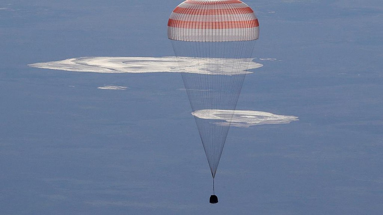 Raumfahrer landen und machen Platz für Astro-Alex