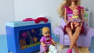 SLIME BARBIE Babies in a bathtub full of Gross Slime - FUN Videos in English for Children