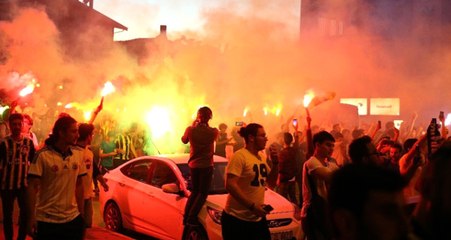 Fenerbahçeli Taraftarlar, Ali Koç'un Seçilmesiyle Birlikte Bayram Etti