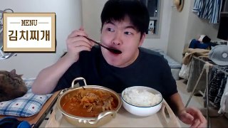 [용사] 오랜만에 김치찌개 먹방이예요!!