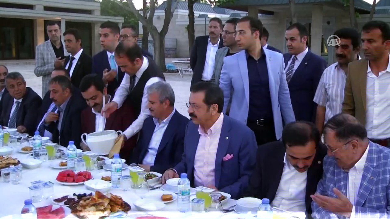 Ahi Evran Külliyesi'nde esnafa ramazan iftarı - KIRŞEHİR
