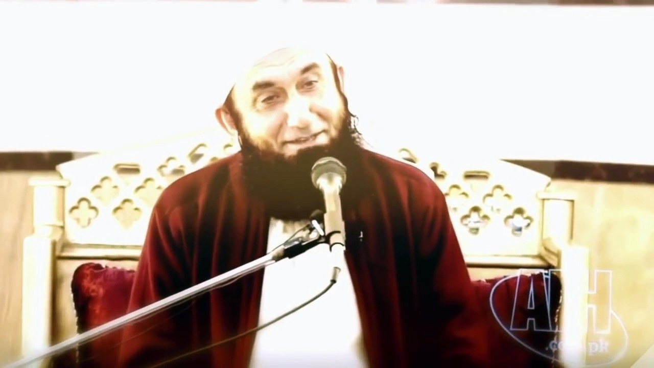 Maulana Tariq Jameel entering Masjid ul Haram مولانا طارق جمیل مسجد حرم میں_HD