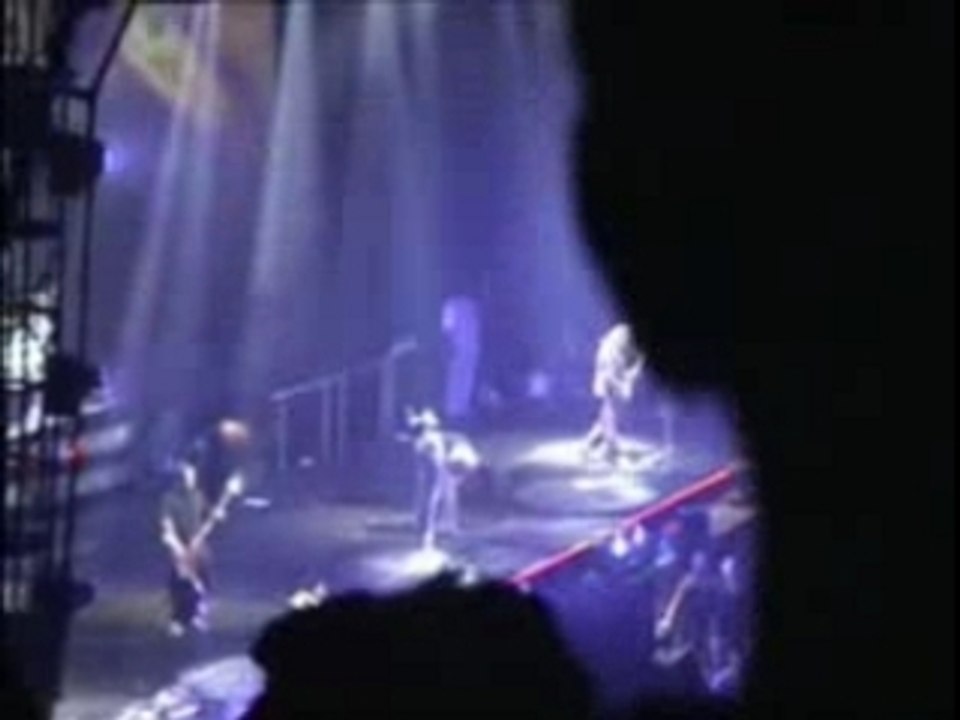 Korn - Somebody Someone (live à Bercy, Paris - 2002)