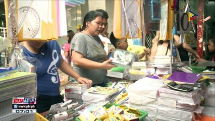 Last-minute shoppers ng school supplies, dagsa sa Divisoria