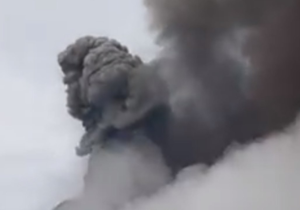 Hiker Witnesses Moment Guatemala's Fuego Volcano Erupts, Spewing Deadly Lava